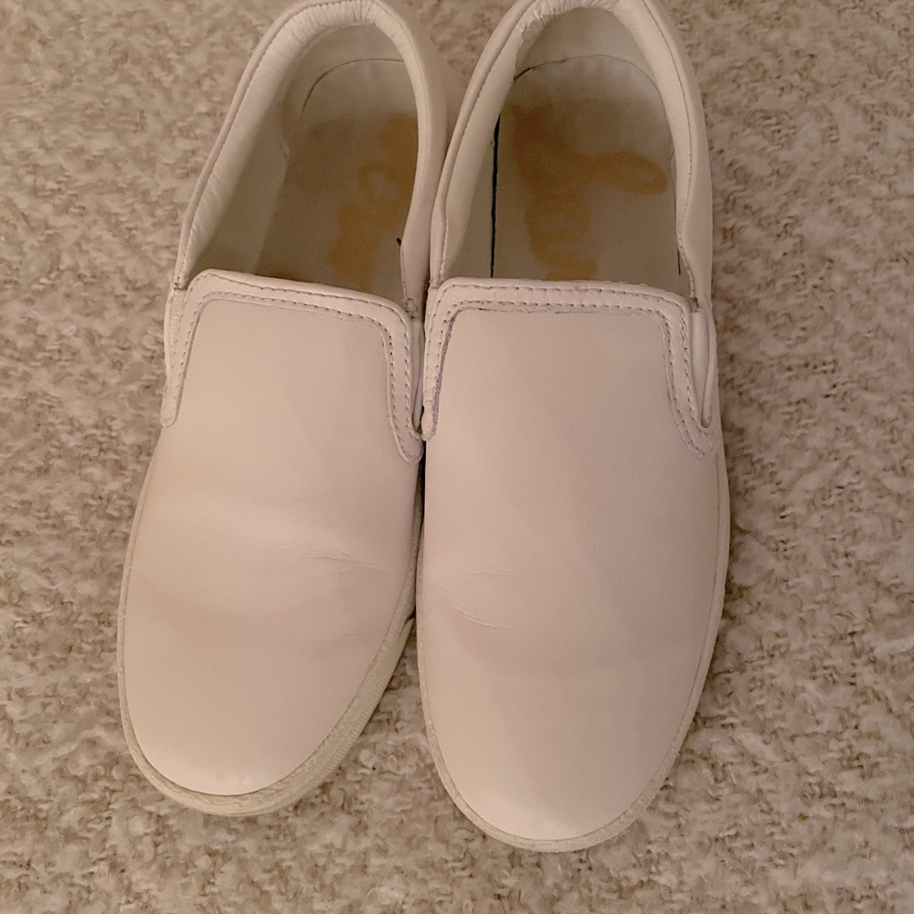 white slip on Sam Edelman shoes🤍